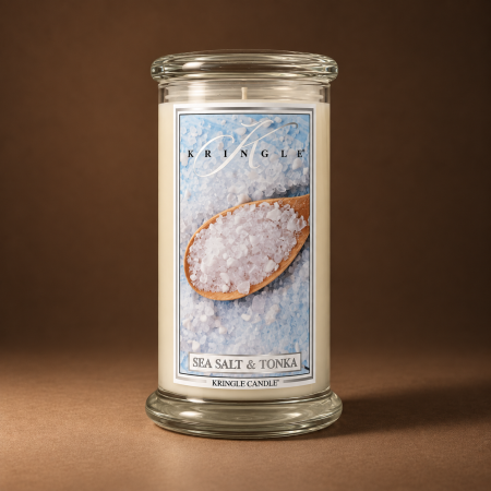 شمعة عطرية Kringle Candle – Sea Salt & Tonka